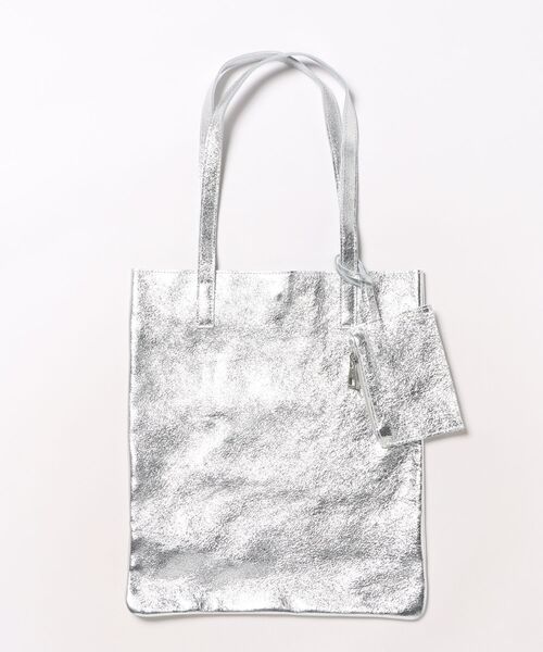 andrea cardone(アンドレアカルドネ)の「【andrea cardone/アンドレアカルドネ】レザー メタリック トートバッグ ミニポーチ付き イタリア製(トートバッグ・レディース・シルバー・FREE)」の8枚目の写真