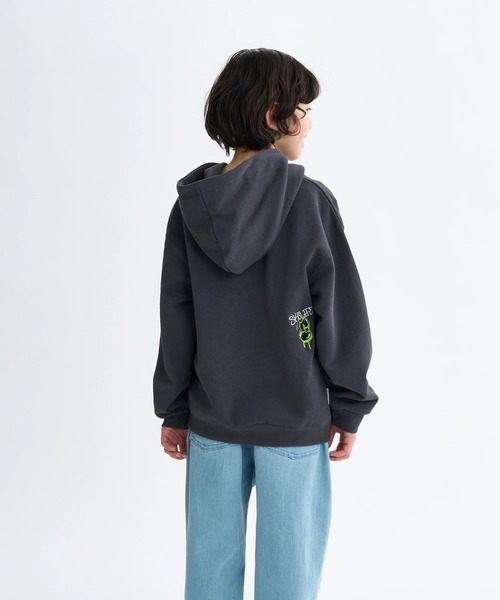 ELEMENT(エレメント)の「ELEMENT キッズ TAG HOOD YOUTH パーカー 【2025年秋冬モデル】/エレメントキッズフロントロゴプリントプルオーバーパーカー・フーディー(パーカー・キッズ・グレー/ホワイト系その他・SMALL/MEDIUM/LARGE/X-LARGE)」の4枚目の写真