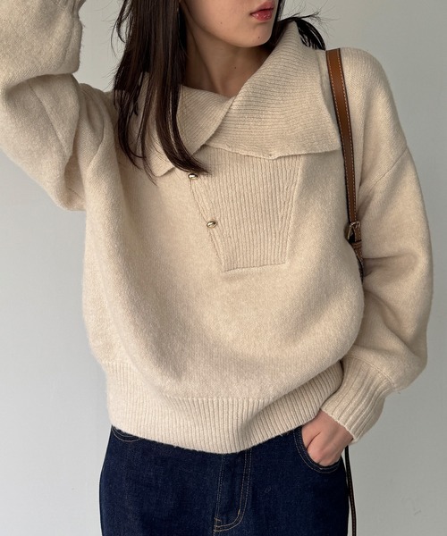 junoah(ジュノア)の「2wayネックゴールドボタンニットプルオーバー(ニット/セーター・レディース・ベージュ/チャコール/アイボリー・MEDIUM/LARGE)」の9枚目の写真