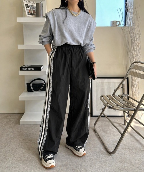 Feliz(フェリス)の「サイドフリルラインシャカシャカパンツ(その他パンツ・レディース・ブラック/ホワイト・FREE)」の16枚目の写真