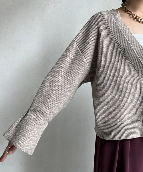 DouDou（ドゥドゥ）の「【WEB限定】レイヤードリブVネックカーディガン（カーディガン/ボレロ・レディース・ベージュ/グレー/ブラック・FREE）」の15枚目の写真