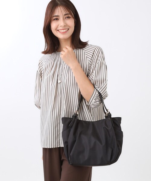 Reflect（リフレクト）の「【しっかり収納／小旅行に◎／インナーバッグ入り／ショルダー付き】3WAYデザインバッグ（ショルダーバッグ・レディース・ベージュ/ピンク系/ブラック・00）」の4枚目の写真