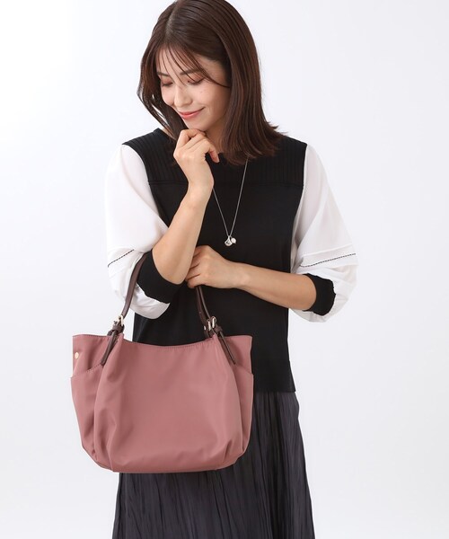 Reflect（リフレクト）の「【しっかり収納／小旅行に◎／インナーバッグ入り／ショルダー付き】3WAYデザインバッグ（ショルダーバッグ・レディース・ベージュ/ピンク系/ブラック・00）」の10枚目の写真