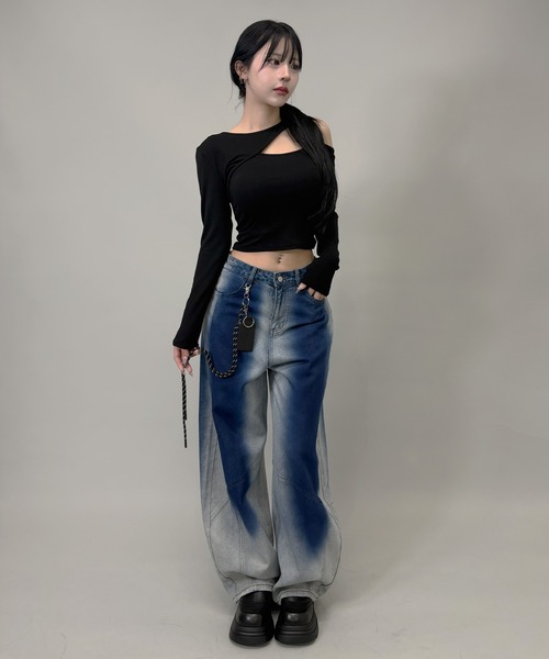 FOLLOWIN（フォロウィン）の「2color/キーホルダー付き/グラデーションカーブシルエットデニム（デニムパンツ・レディース・ブラック/ブルー・SMALL/MEDIUM/LARGE）」の17枚目の写真