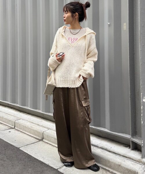 CIAOPANIC TYPY(チャオパニックティピー)の「メランジVネックニットフーディー(ニット/セーター・レディース・サックスブルー/イエロー/チャコールグレー/オフホワイト/ピンク・ONE SIZE)」の8枚目の写真