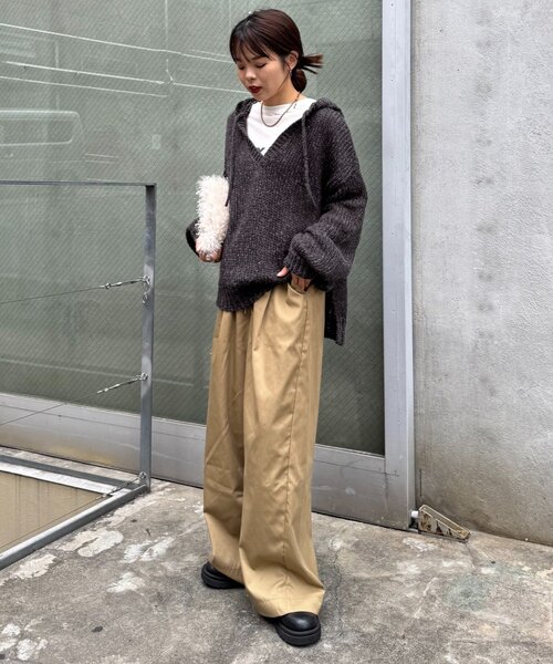 CIAOPANIC TYPY(チャオパニックティピー)の「メランジVネックニットフーディー(ニット/セーター・レディース・サックスブルー/イエロー/チャコールグレー/オフホワイト/ピンク・ONE SIZE)」の20枚目の写真