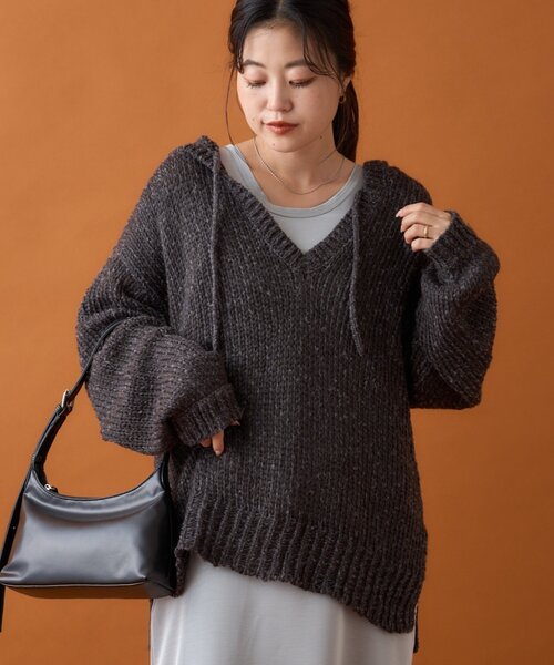 CIAOPANIC TYPY(チャオパニックティピー)の「メランジVネックニットフーディー(ニット/セーター・レディース・サックスブルー/イエロー/チャコールグレー/オフホワイト/ピンク・ONE SIZE)」の22枚目の写真