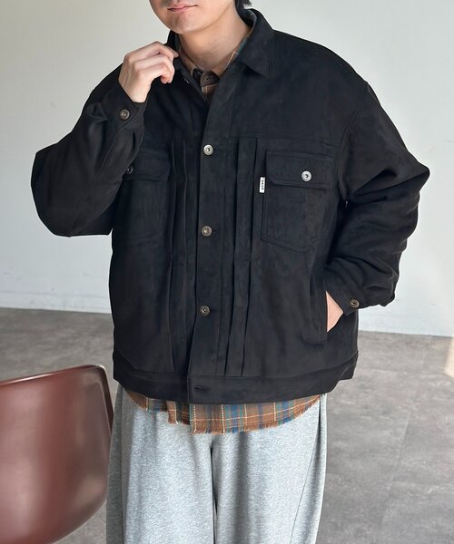 CPCM(シーピーシーエム)の「フェイクスエードトラッカージャケット(ブルゾン・レディース・ブラック/キャメル・SMALL/MEDIUM/LARGE)」の2枚目の写真