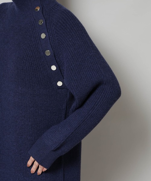 NANO universe（ナノユニバース）の「釦ディティールニットワンピース（ワンピース・レディース・グレー/ベージュ/ネイビー・FREE）」の22枚目の写真