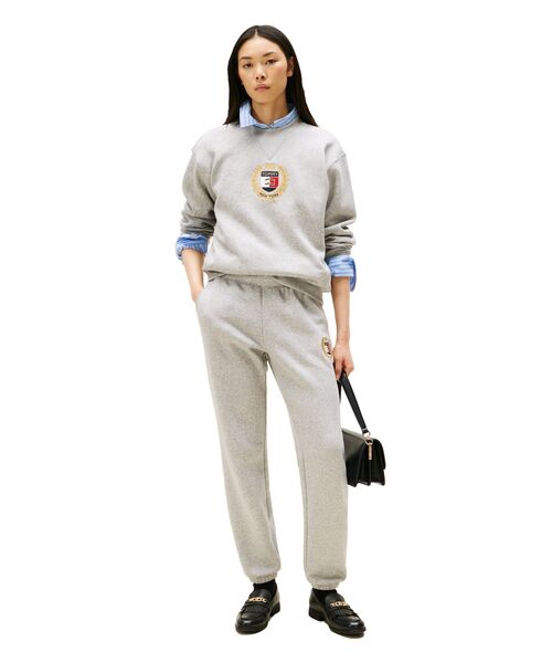 TOMMY HILFIGER（トミーヒルフィガー）の「【オンライン限定】ボクシークエストクルースウェット（スウェット・レディース・グレー/ネイビー/レッド・MEDIUM/X-SMALL/SMALL）」の9枚目の写真