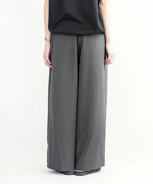 SOLAMONAT LARME(ソラモナラーム)の「ストライプパンツ(その他パンツ・レディース・ブラック/チャコール/グレー・38/40)」の13枚目の写真