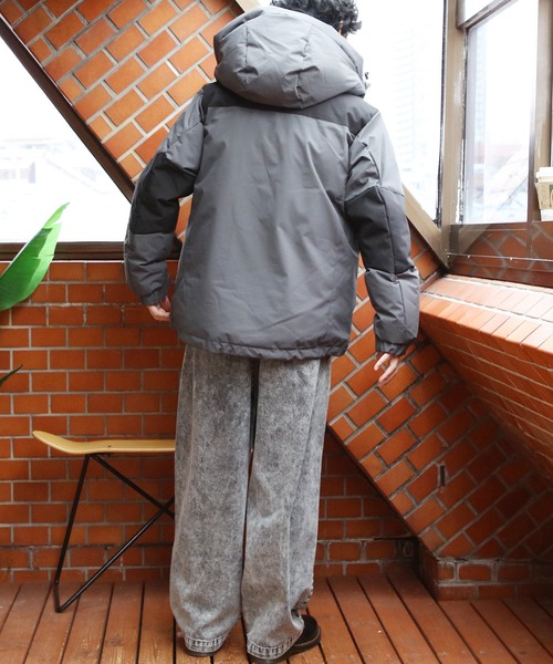 ８(eight)（エイト）の「中綿 切替ジャケット（ダウンジャケット/コート・メンズ・チャコール/ベージュ/ブラック・MEDIUM/X-LARGE/LARGE）」の22枚目の写真