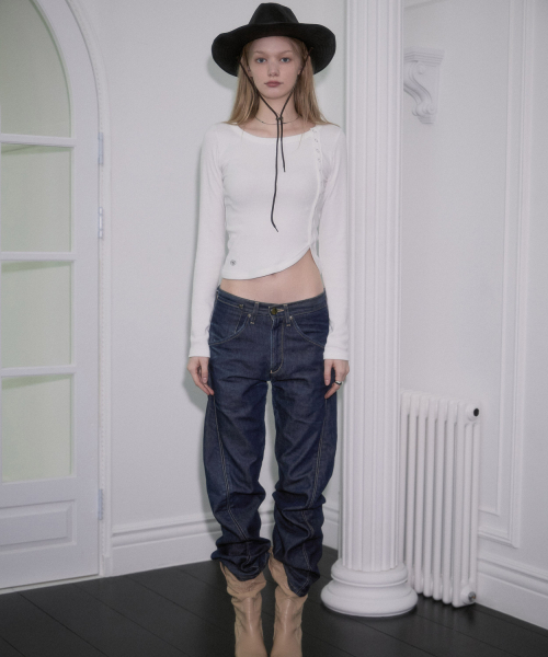 ROSEFRANTZ（ロゼフランツ）の「Side Eyelet Long Sleeve [Ivory]（Tシャツ/カットソー・レディース・アイボリー・OS）」の2枚目の写真
