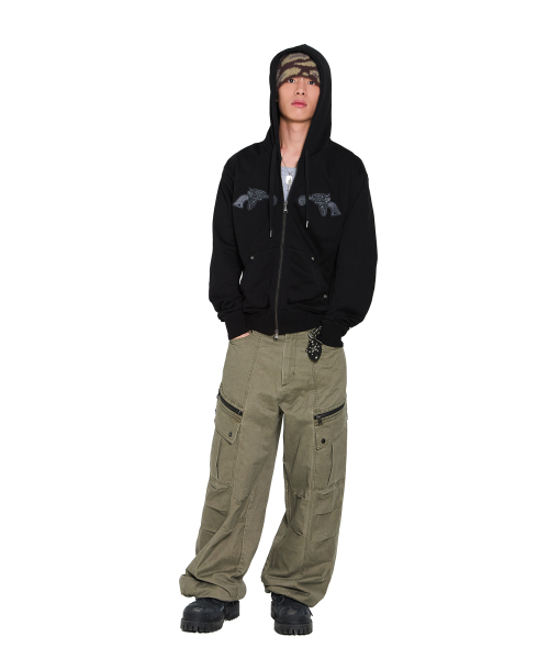 AAKAM（アーカム）の「Gun Wappen Zip-Up Hoodie (Black)（パーカー・レディース・その他・1/2）」の13枚目の写真