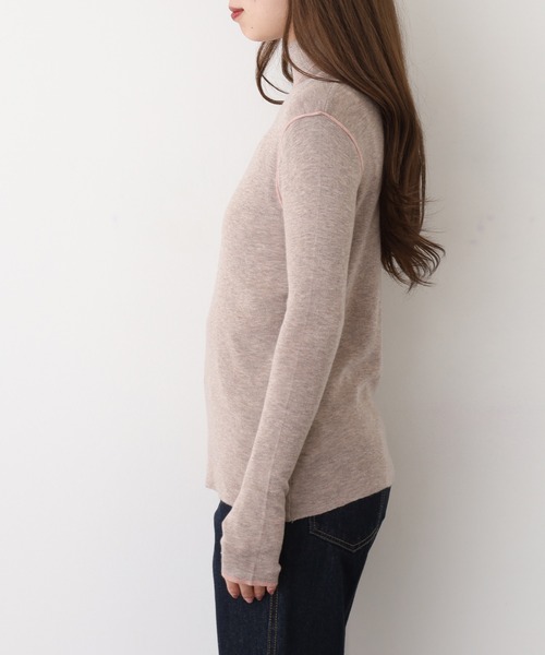 EGLANTINE(エグランティーヌ)の「EGLANTINE ウール混バイカラーラインハイネックニット(ニット/セーター・レディース・チャコールグレー/ブラウン/ライトグリーン/グレイッシュベージュ/ベビーピンク・40)」の7枚目の写真