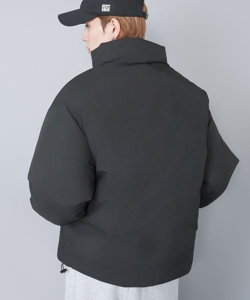 SPINNS(スピンズ)の「中綿フェイクダウンジャケット/スタンドネック/防寒・防風・撥水/ユニセックス(ダウンジャケット/コート・メンズ・ブラック/グレイッシュベージュ・L/M)」の14枚目の写真