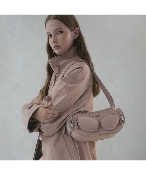 Vivacious（ビバシャス）の「Megan Pocket Shoulder Bag - 6COL（ショルダーバッグ・レディース・チャコール/シルバーグレー/ブラック/ピンク/ブルー/アッシュブラウン・FREE）」の6枚目の写真