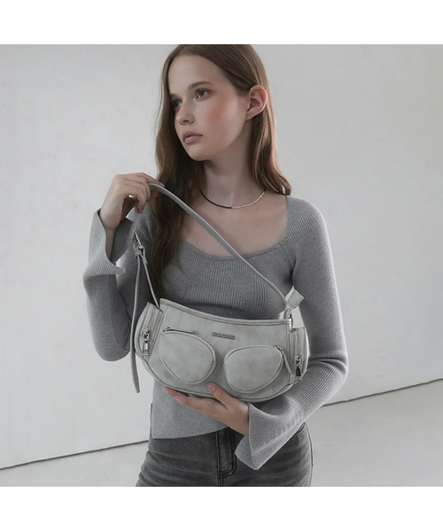 Vivacious（ビバシャス）の「Megan Pocket Shoulder Bag - 6COL（ショルダーバッグ・レディース・チャコール/シルバーグレー/ブラック/ピンク/ブルー/アッシュブラウン・FREE）」の3枚目の写真
