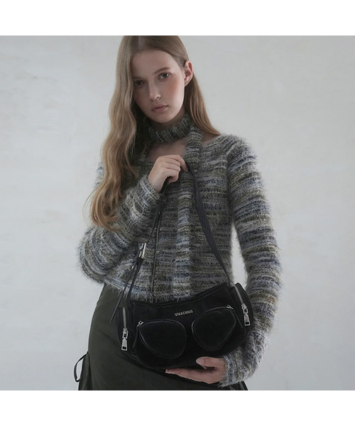 Vivacious（ビバシャス）の「Megan Pocket Shoulder Bag - 6COL（ショルダーバッグ・レディース・チャコール/シルバーグレー/ブラック/ピンク/ブルー/アッシュブラウン・FREE）」の2枚目の写真