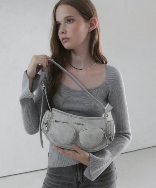 Vivacious（ビバシャス）の「Megan Pocket Shoulder Bag - 6COL（ショルダーバッグ・レディース・チャコール/シルバーグレー/ブラック/ピンク/ブルー/アッシュブラウン・FREE）」の7枚目の写真