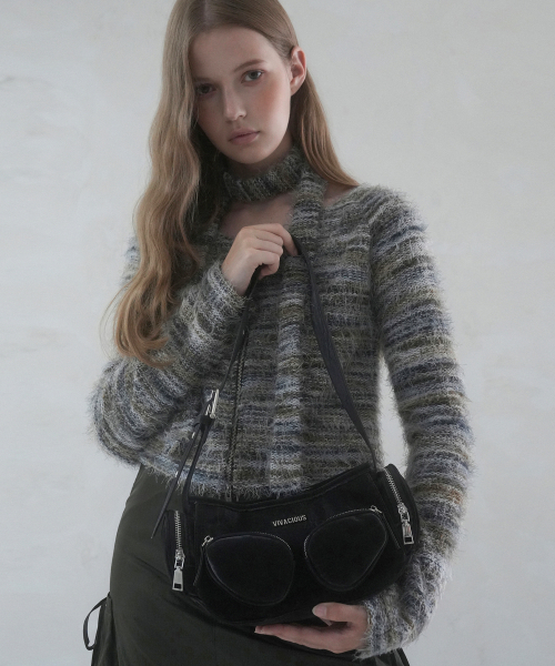 Vivacious（ビバシャス）の「Megan Pocket Shoulder Bag - 6COL（ショルダーバッグ・レディース・チャコール/シルバーグレー/ブラック/ピンク/ブルー/アッシュブラウン・FREE）」の11枚目の写真