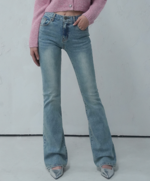 Vivacious(ビバシャス)の「Noel Bootscut Denim Pants GREY(デニムパンツ・レディース・グレー・SMALL/MEDIUM/LARGE)」の3枚目の写真