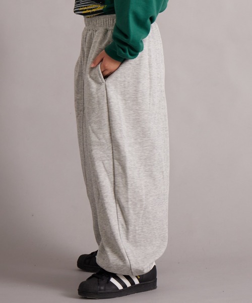 PAIRMANON STREET（ペアマノンストリート）の「裏毛 切替ボリュームスウェットパンツ【PAIRMANON STREET】（スウェットパンツ・キッズ・レッド/グレー/ブラック・100/110/120/130/140/150/160/90）」の7枚目の写真