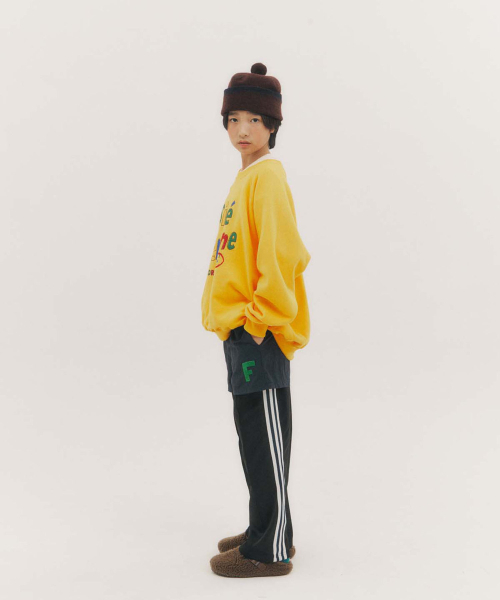 FRISE(フリゼ)の「ラグランマンツーマン_イエロー_キッズ(スウェット・レディース・その他・130/110/120)」の3枚目の写真