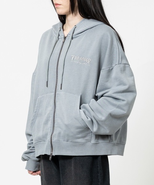 THRASHER（スラッシャー）の「【at】〔THRASHER/スラッシャー〕ダメージデニムアップリケ ピグメント ダブルジップショートパーカー（パーカー・メンズ・グレー/チャコールグレー/ブラウン/ピンク・FREE）」の22枚目の写真