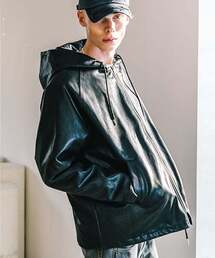 VASTIC（バスティック）の「フードパーカーレザーパディング_ブラック（ライダースジャケット）」