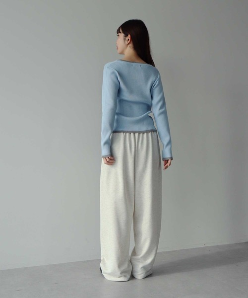 earth music&ecology（アースミュージックアンドエコロジー）の「【2026SS】バイカラーヘンリーネックニットプルオーバー（ニット/セーター・レディース・ライトイエロー/サックスブルー/グレー/ネイビー・FREE）」の7枚目の写真