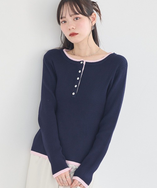 earth music&ecology（アースミュージックアンドエコロジー）の「【2026SS】バイカラーヘンリーネックニットプルオーバー（ニット/セーター・レディース・ライトイエロー/サックスブルー/グレー/ネイビー・FREE）」の9枚目の写真