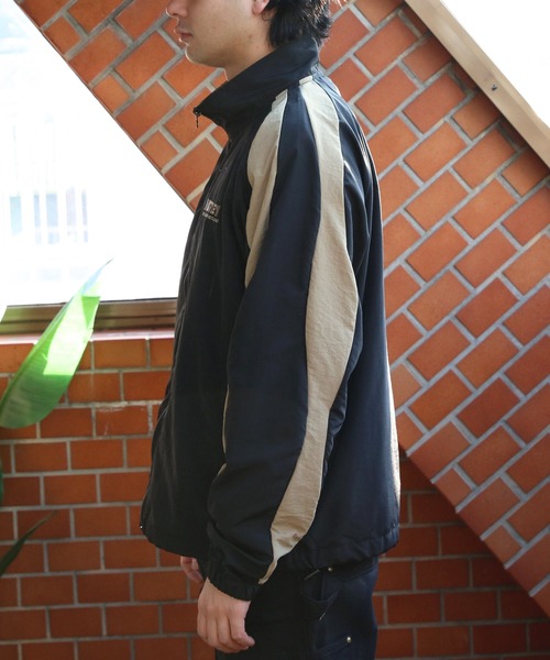 ８(eight)（エイト）の「ウェーブ切替ナイロンブルゾン（ブルゾン・メンズ・サックスブルー/ブラック/ブルー・MEDIUM/LARGE）」の18枚目の写真