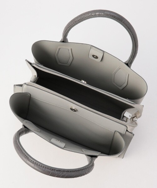 MONO COMME CA(モノコムサ)の「型押しハンドルバッグ(ハンドバッグ・レディース・ベージュ/ブラック/グレー・FREE)」の4枚目の写真