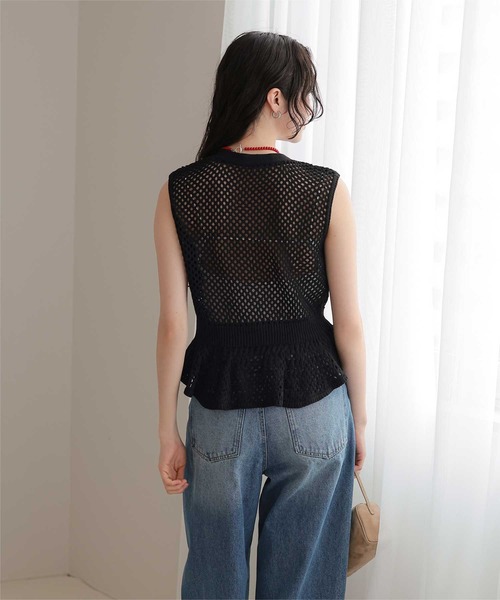 miette(ミエット)の「透かし編みノースリペプラムニット(ニット/セーター・レディース・ブラック/ベージュ/ブラウン/グレー・M/S)」の7枚目の写真