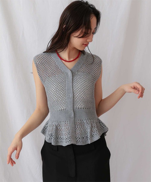 miette(ミエット)の「透かし編みノースリペプラムニット(ニット/セーター・レディース・ブラック/ベージュ/ブラウン/グレー・M/S)」の15枚目の写真