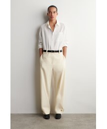 COS（コス）の「バレルレッグ ユーティリティパンツ - コットン素材（その他パンツ）」