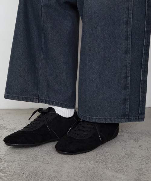 forksy.(フォルクシー)の「【forksy.】スエード調キルティングレースアップスニーカー(スニーカー・レディース・ブラック/オフホワイト・L/M/S)」の8枚目の写真