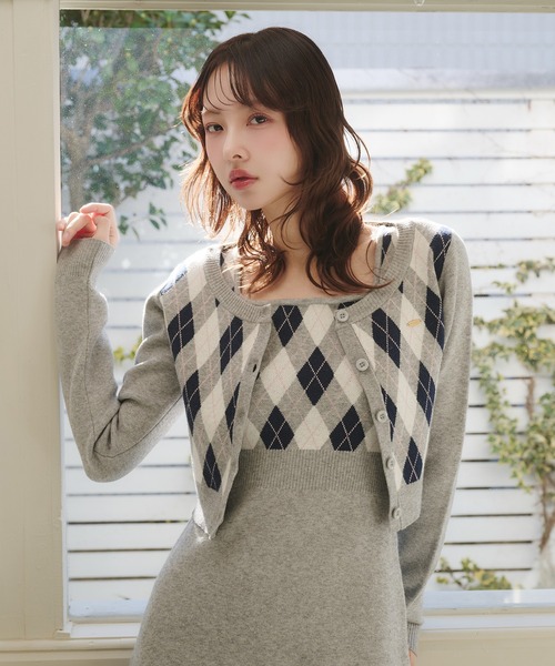 fupel(フぺル)の「argyle knit setup / アーガイルニットセットアップ(セットアップ・レディース・アイボリー/グレー・FREE)」の17枚目の写真