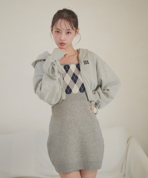 fupel(フぺル)の「argyle knit setup / アーガイルニットセットアップ(セットアップ・レディース・アイボリー/グレー・FREE)」の6枚目の写真