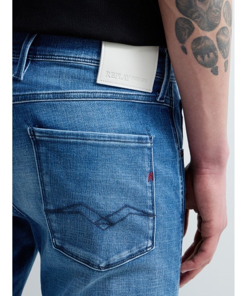 REPLAY（リプレイ）の「スリムフィットANBASS Hyperflex Matrix ストレッチデニム（デニムパンツ・メンズ・ブルー・W32xL32/W31xL32/W30xL32/W29xL32/W36xL32/W34xL32/W33xL32/W28xL32）」の6枚目の写真