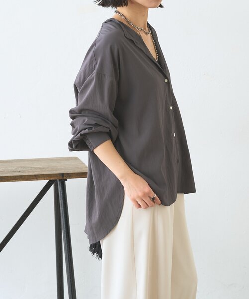 Jena espace merveilleux（ジェナ　エスパスメルヴェイユ）の「【リバイバル】後ろヨークラッフルシャツ（シャツ/ブラウス・レディース・ミント/チャコールグレー/オフホワイト・FREE）」の20枚目の写真
