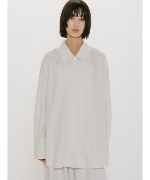 MIDIUMISOLID(ミディウミソリッド)の「MIDIUMISOLID for Ladies リラックスロングカフスシャツ(シャツ/ブラウス・レディース・ライトブルー/アイボリー/チャコールグレー・FREE)」の9枚目の写真