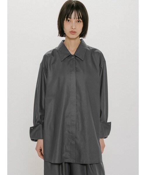 MIDIUMISOLID(ミディウミソリッド)の「MIDIUMISOLID for Ladies リラックスロングカフスシャツ(シャツ/ブラウス・レディース・ライトブルー/アイボリー/チャコールグレー・FREE)」の13枚目の写真