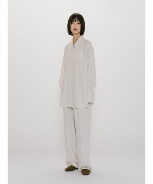 MIDIUMISOLID(ミディウミソリッド)の「MIDIUMISOLID for Ladies リラックスロングカフスシャツ(シャツ/ブラウス・レディース・ライトブルー/アイボリー/チャコールグレー・FREE)」の14枚目の写真