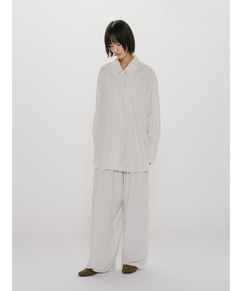 MIDIUMISOLID(ミディウミソリッド)の「MIDIUMISOLID for Ladies リラックスロングカフスシャツ(シャツ/ブラウス・レディース・ライトブルー/アイボリー/チャコールグレー・FREE)」の15枚目の写真