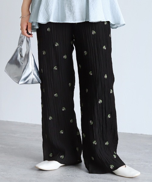 reca(レカ)の「小花柄刺繍シアーワイドパンツ(その他パンツ・レディース・アイボリー/ブラック・FREE)」の8枚目の写真