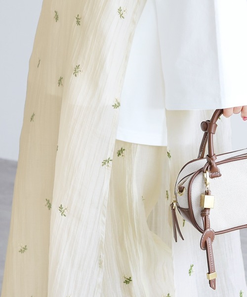 reca(レカ)の「小花柄刺繍シアーワイドパンツ(その他パンツ・レディース・アイボリー/ブラック・FREE)」の5枚目の写真