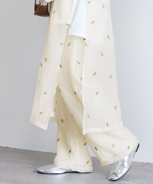 reca(レカ)の「小花柄刺繍シアーワイドパンツ(その他パンツ・レディース・アイボリー/ブラック・FREE)」の7枚目の写真