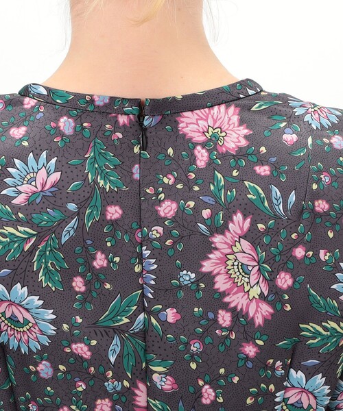 SOULEIADO（ソレイアード）の「ポリエステルサテンプリント ソフトマーメイドワンピース（ワンピース・レディース・グレー系その他2・36）」の6枚目の写真